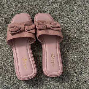pink bow low platform sandals